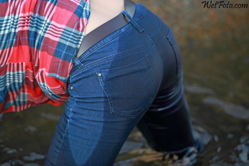 wet hot pants