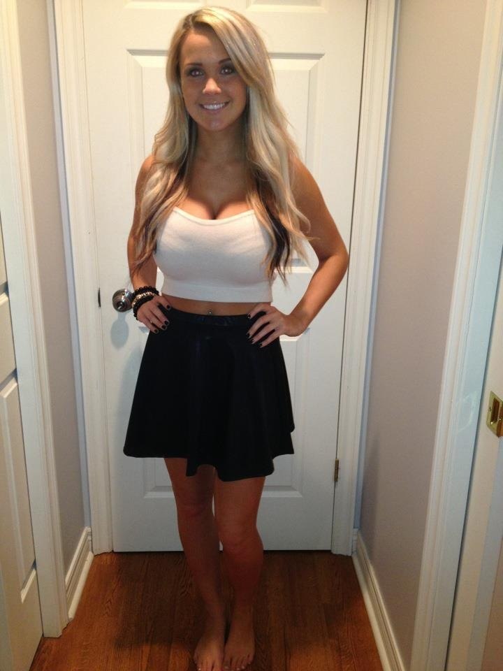 Teen Busty Blonde Teen Babe 101