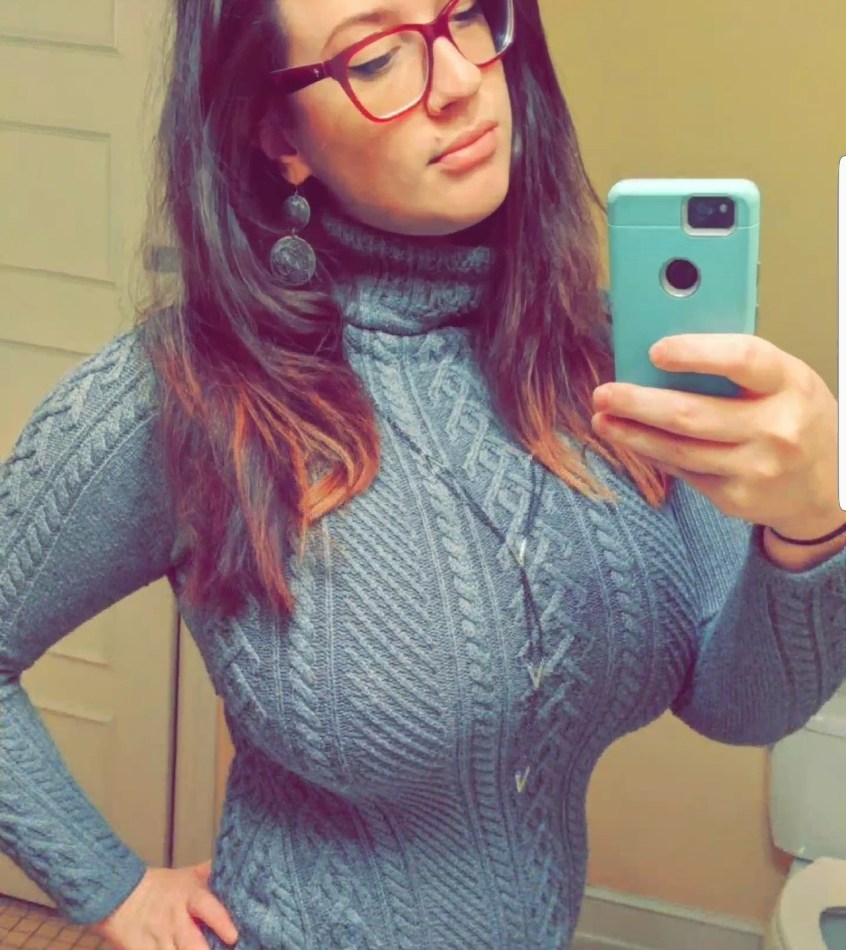 Girls Dressed In Tight Sweaters More Pics T I G H T